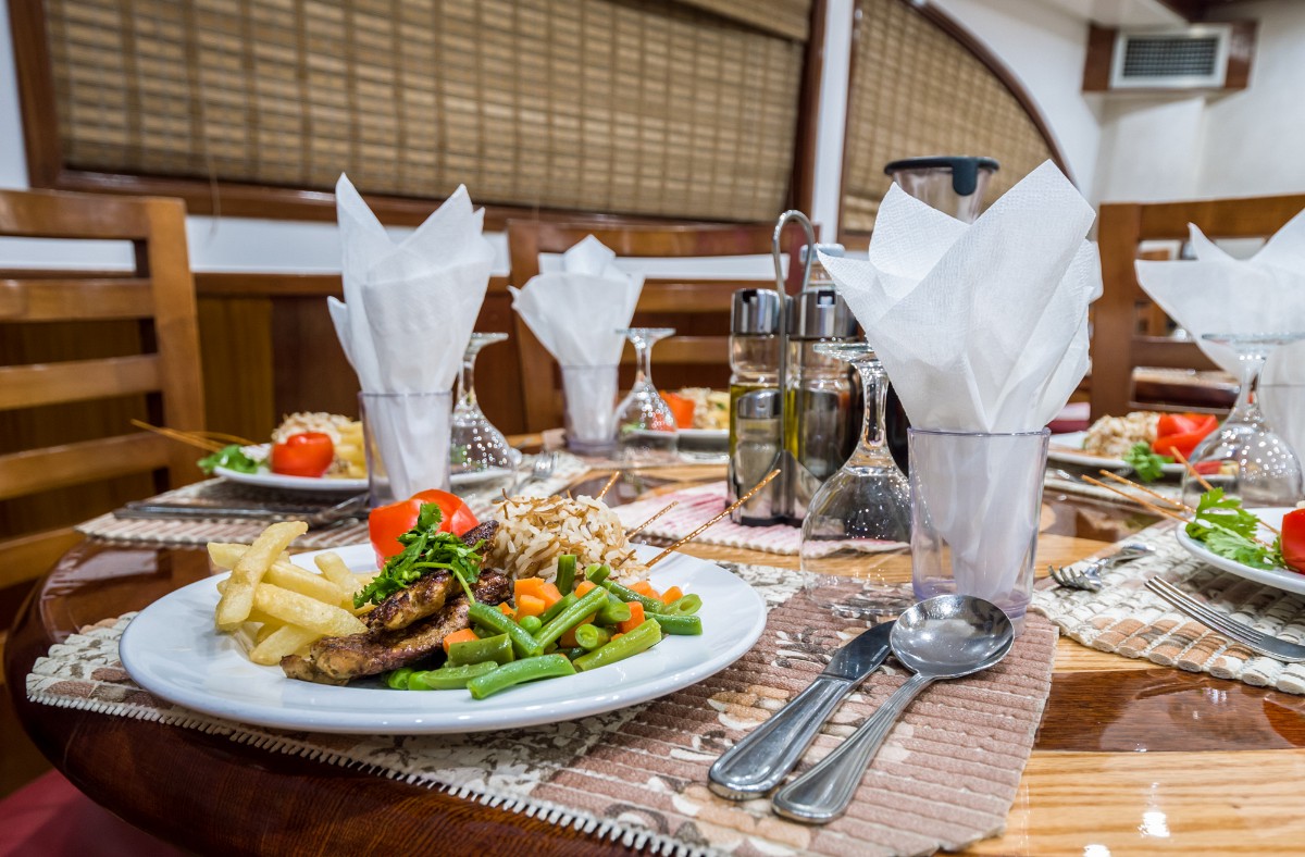 Private Dinner and Sunset Yacht Cruise