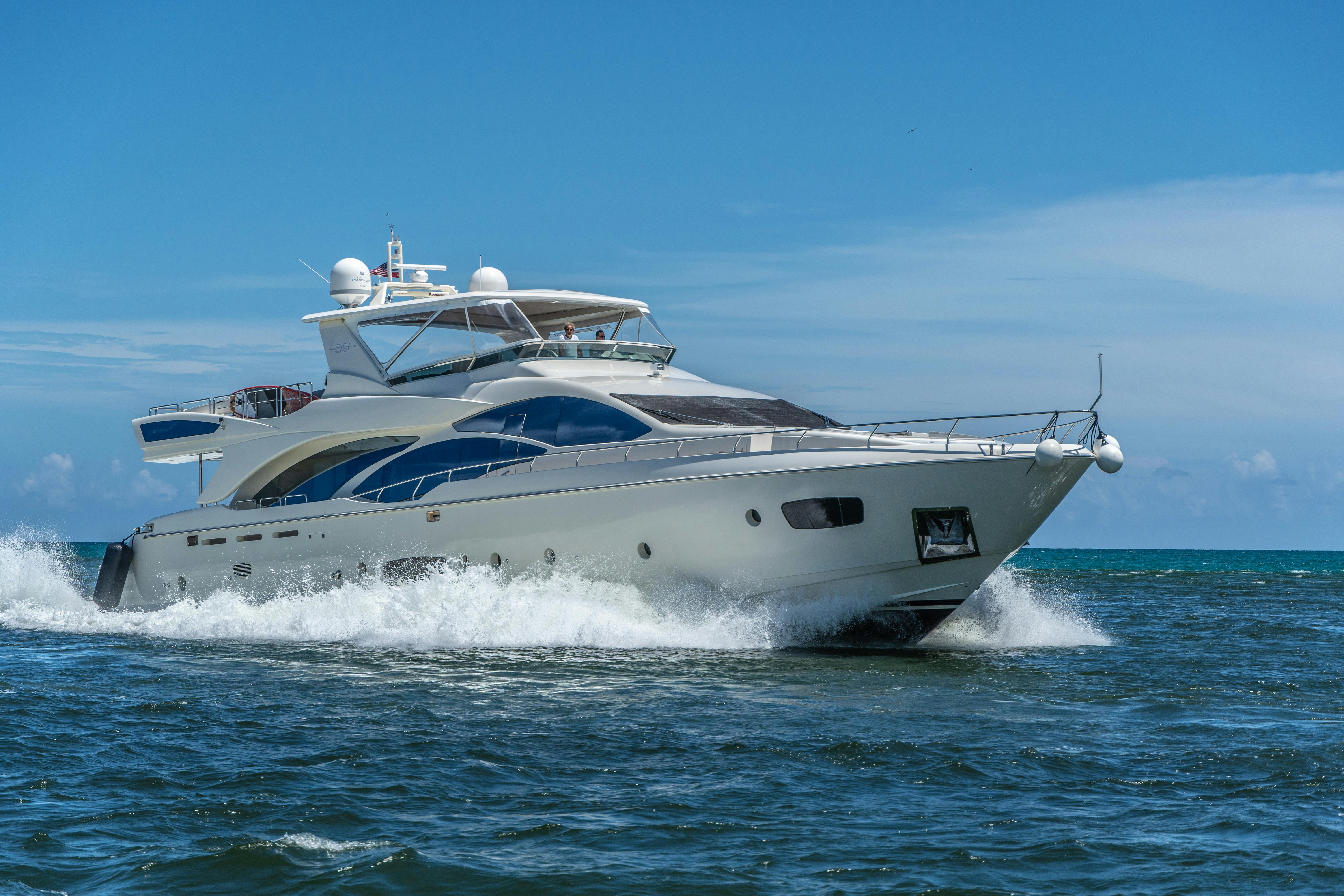 Mirage Private Boat Snorkeling Trip with Lunch and Soft Drinks