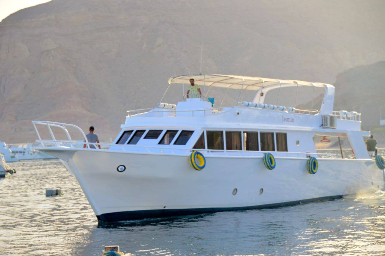 Veeta Private Boat Snorkeling Trip with Lunch and Soft Drinks
