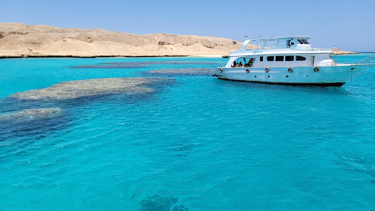 Private Trip to the Island & Snorkeling Adventure
